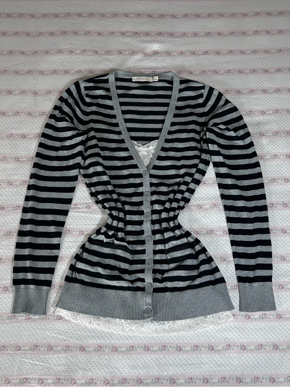 Forever 21 Black & Gray Striped V-Neck Button Cardigan